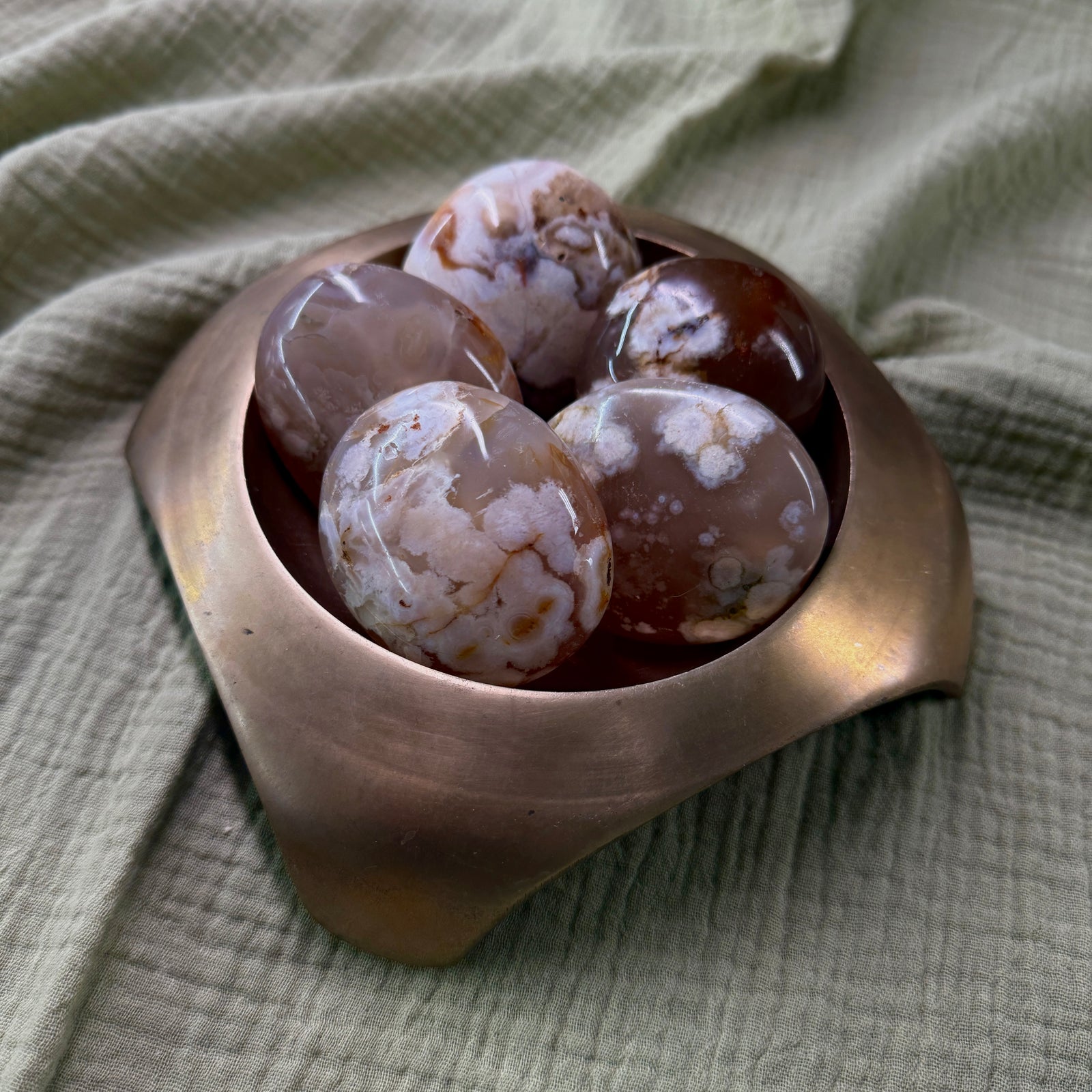 Flower Agate Palm Stone