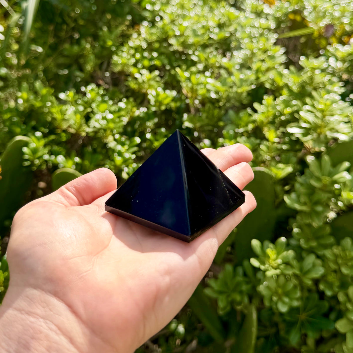 Obsidian Pyramid .17kg